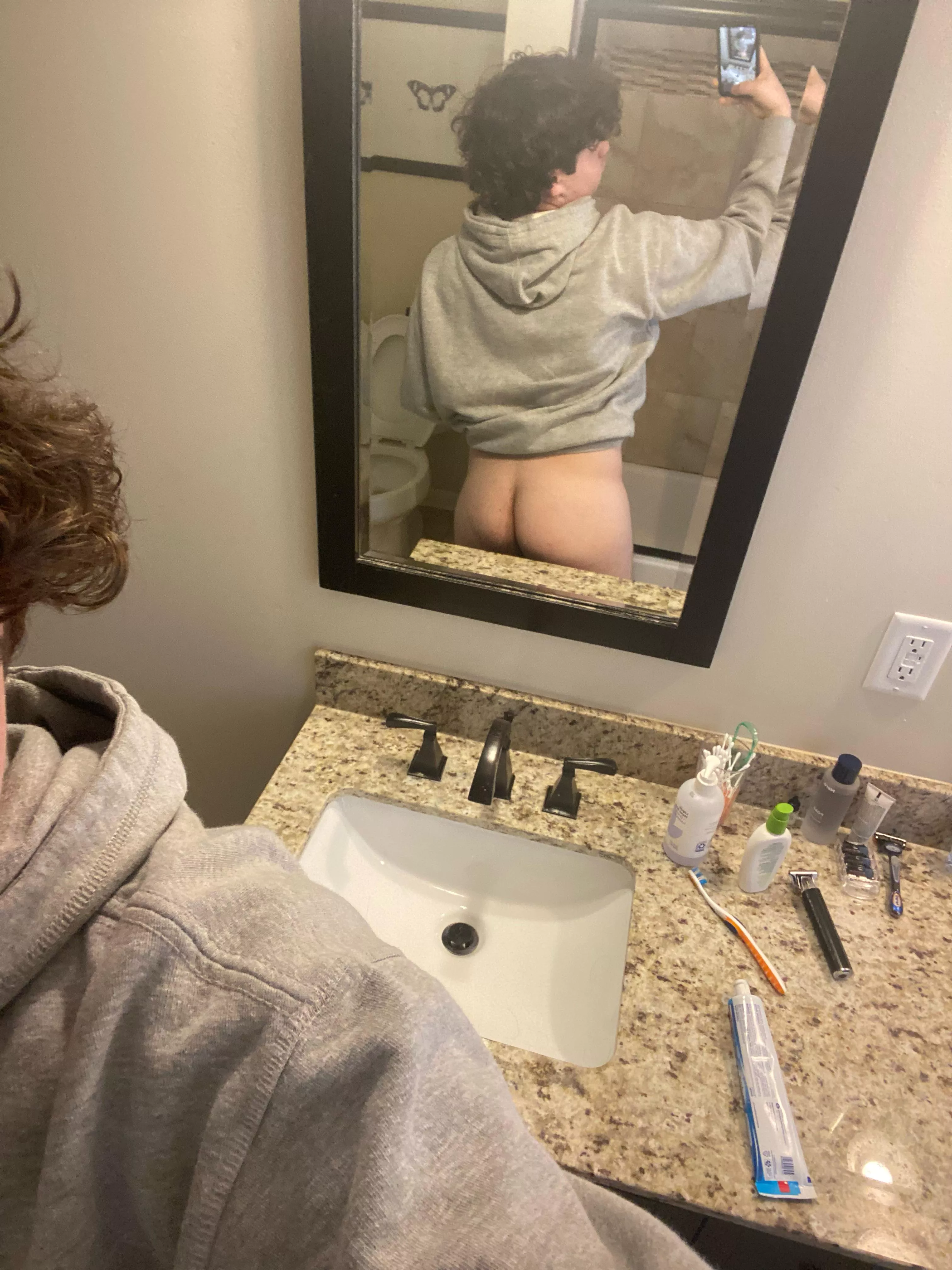 18 the door is open if you want to join me ;) alex_scott318 18 the door is open if you want to join me ;) alex_scott318