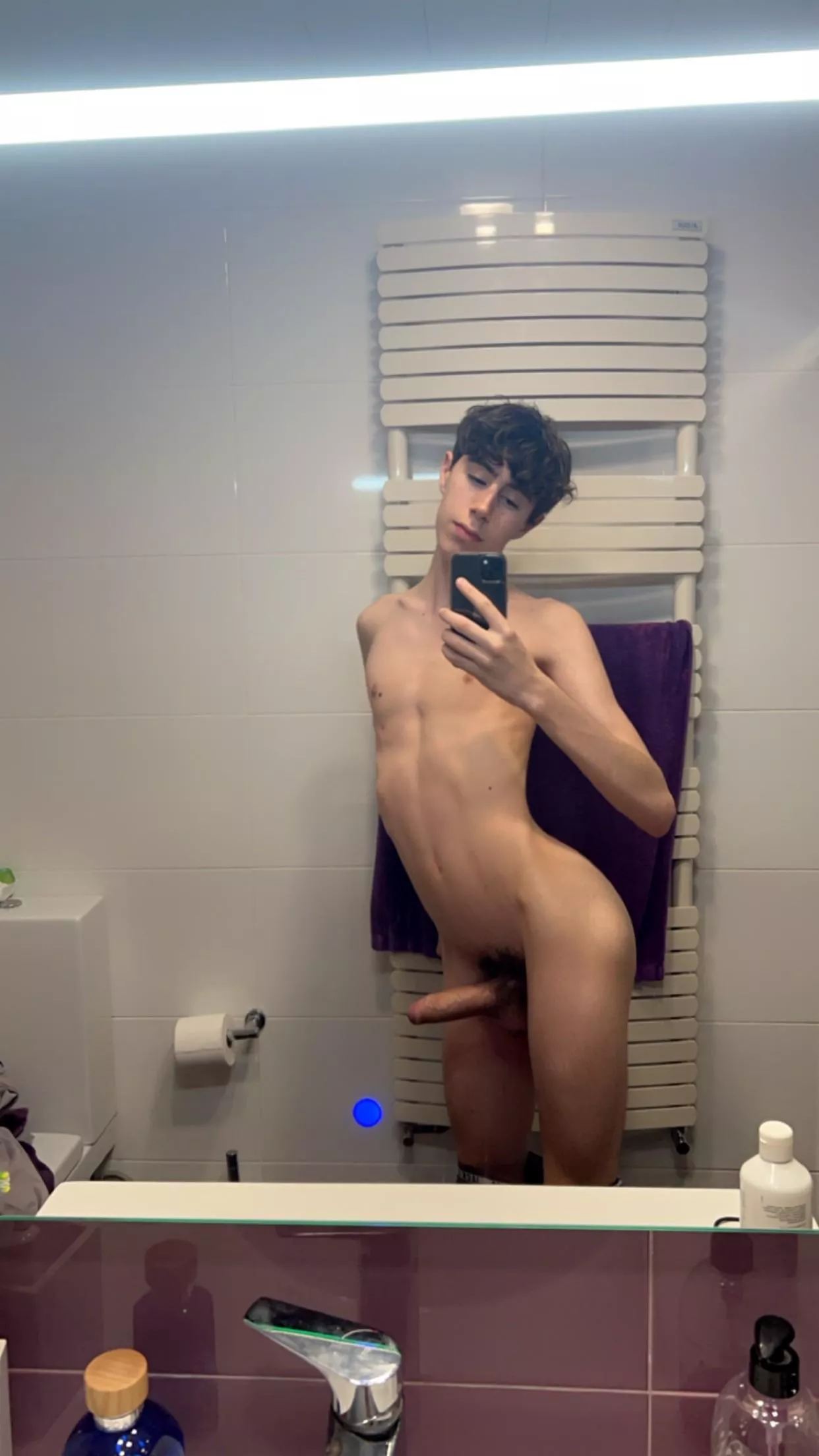 18 would you fuck me bro?