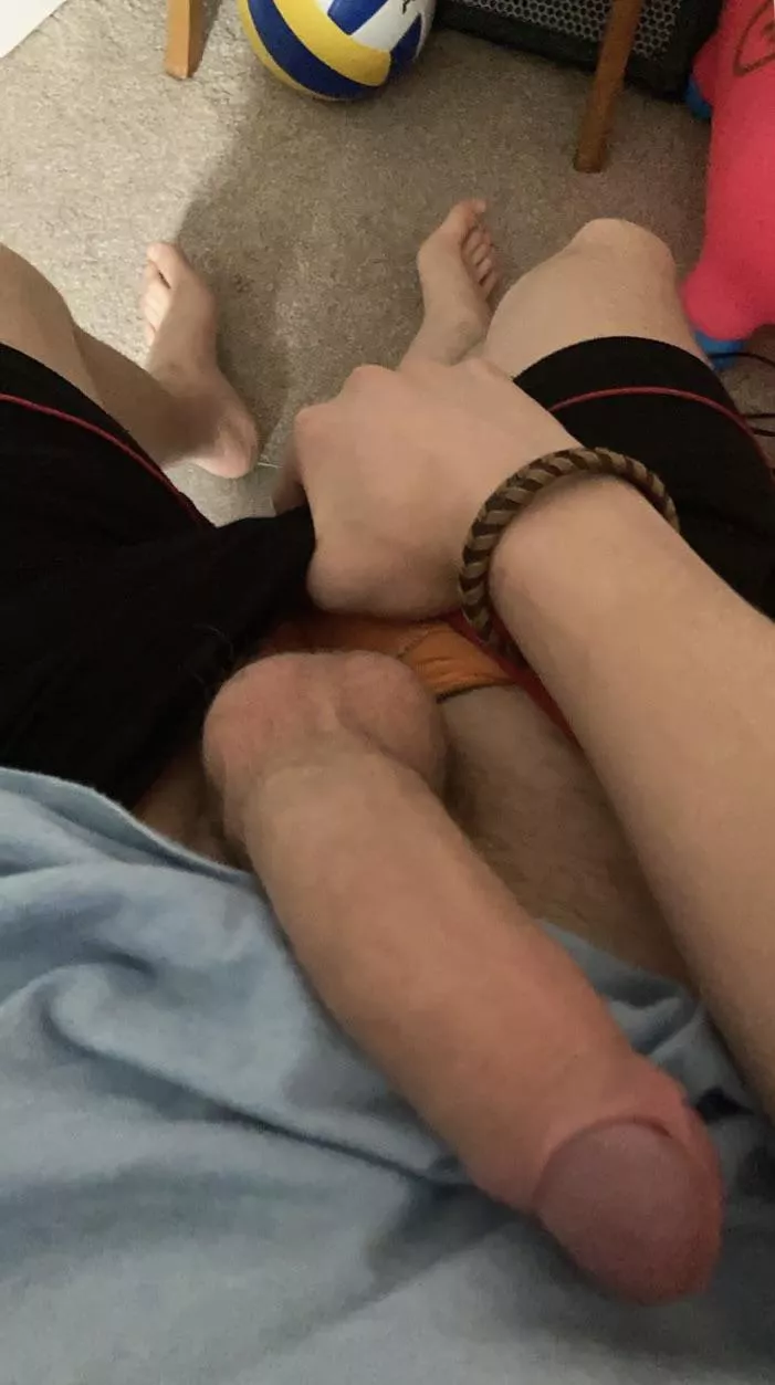 18yo virgin would anyone let me fuck them