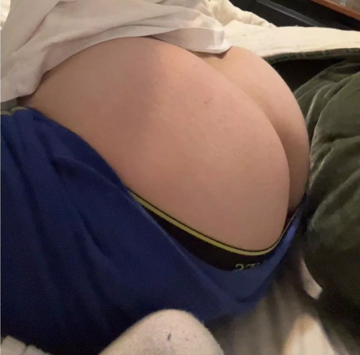 19 hmu if ur hot or bbc @jake_hoosier25