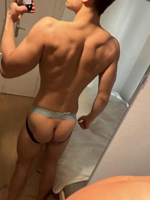 (19)Rate my ass