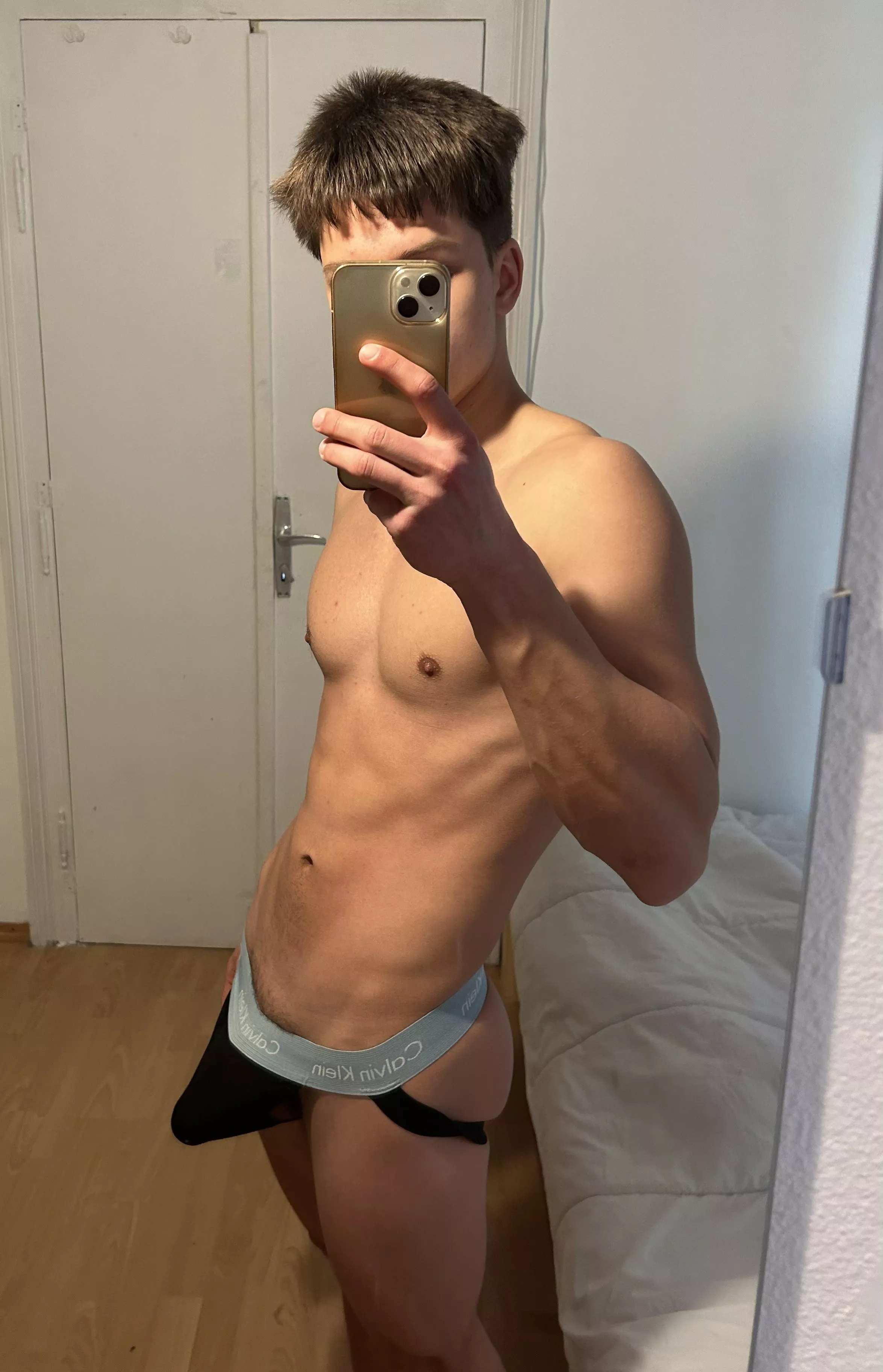 (19)Would you taste my bulge? (19)Would you taste my bulge?