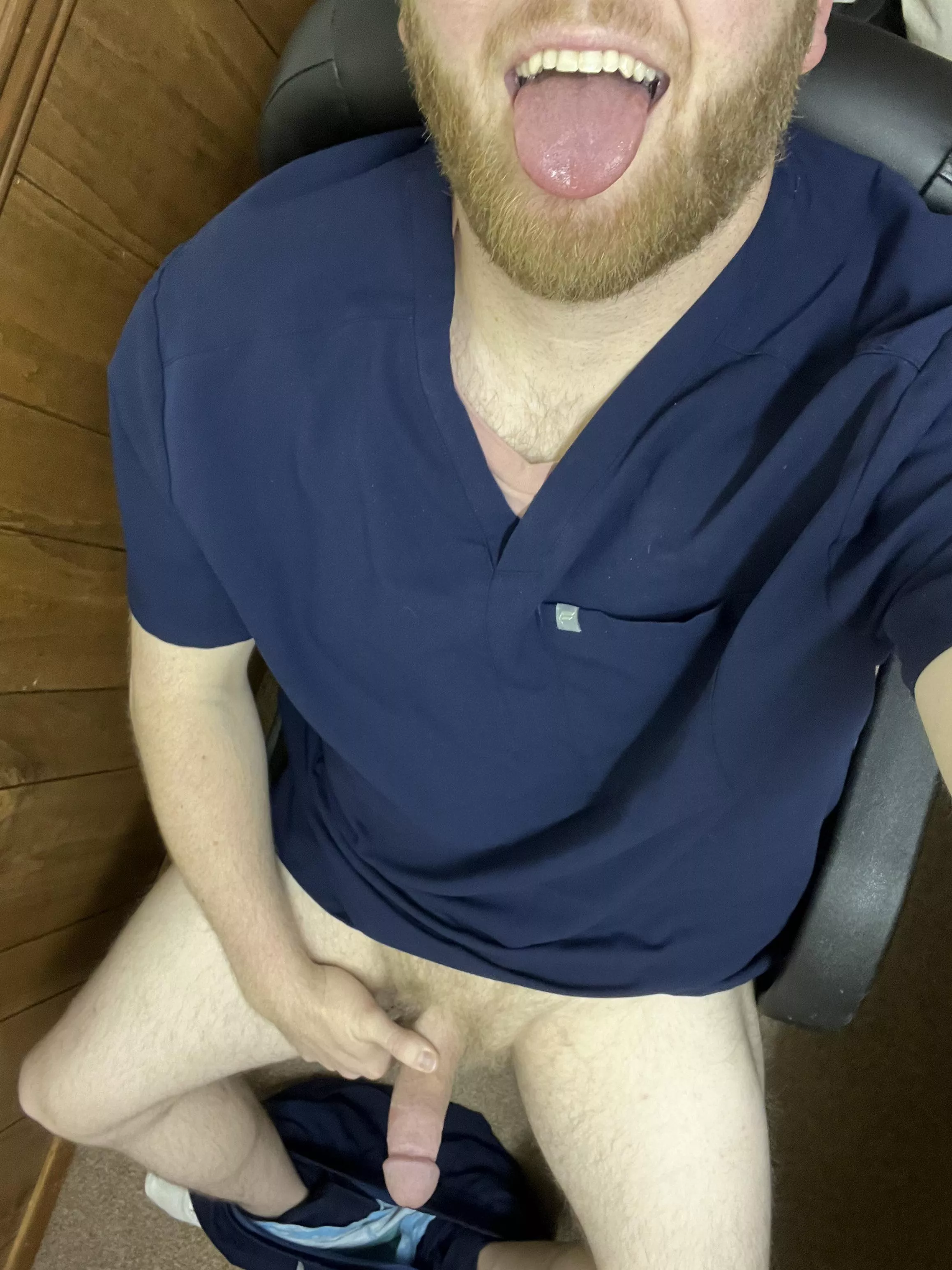 (30) hairy married dad. Stroking in the office, just like every other day