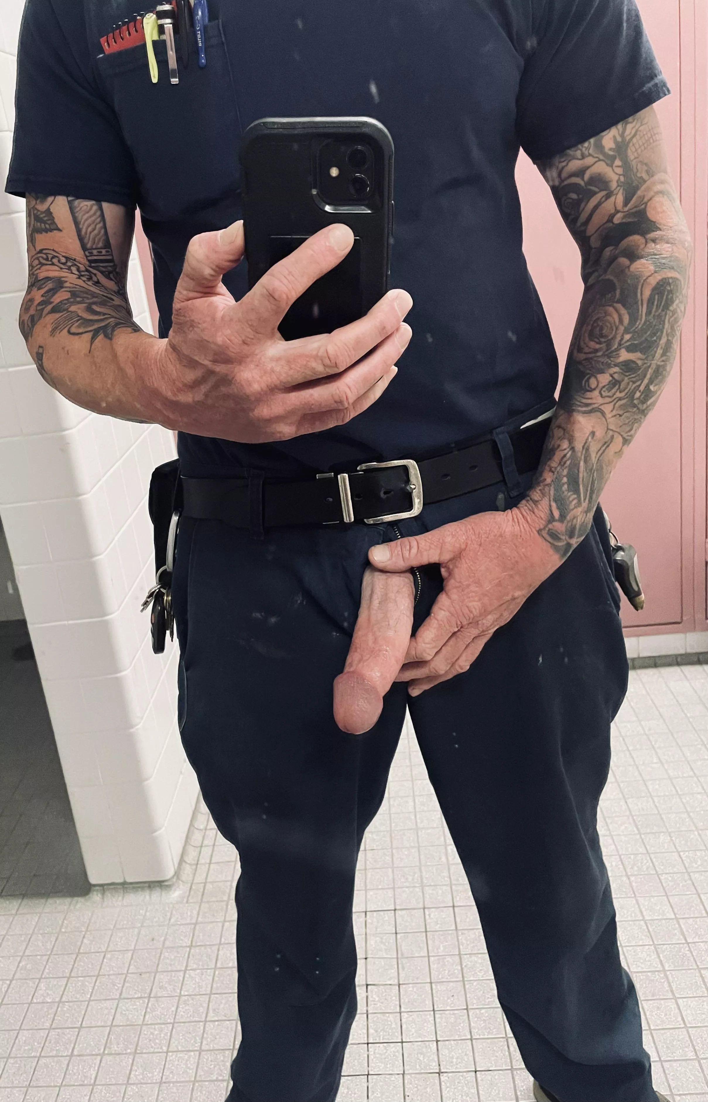 (41) Keep me entertained at work please