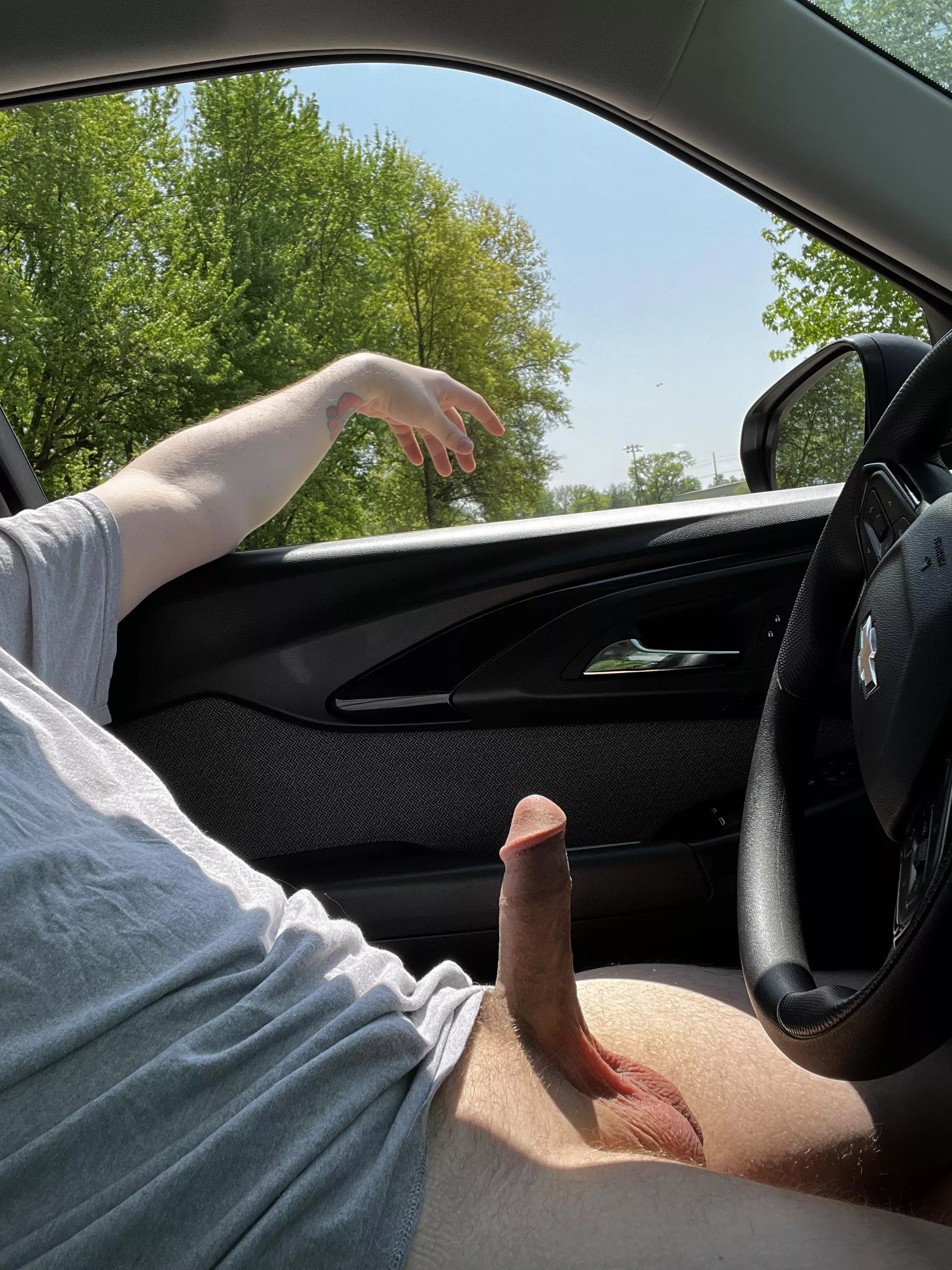 Airing this sweaty meat out, wish I just didn’t have to worry about clothes!