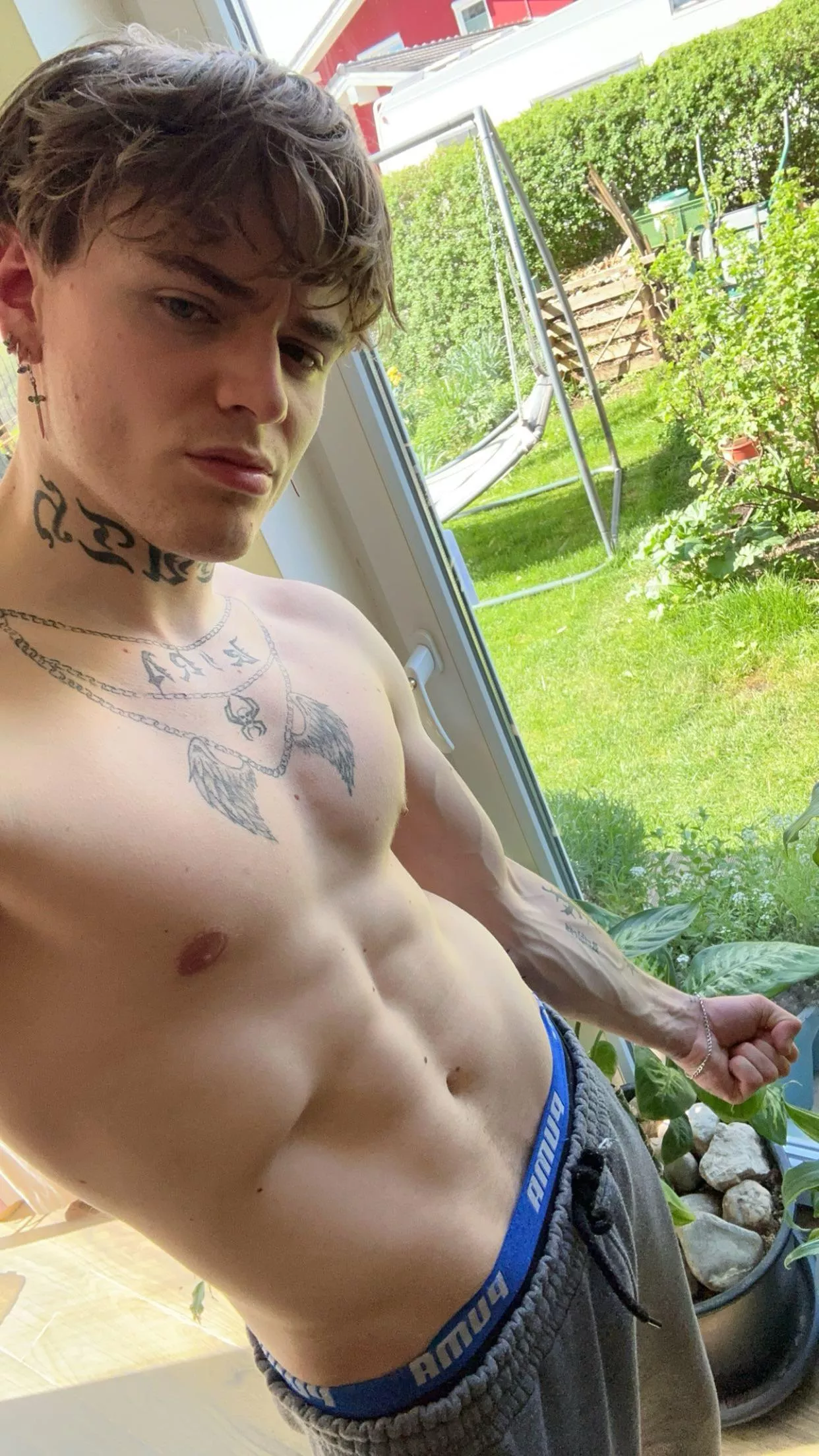 are u into veins ?😈