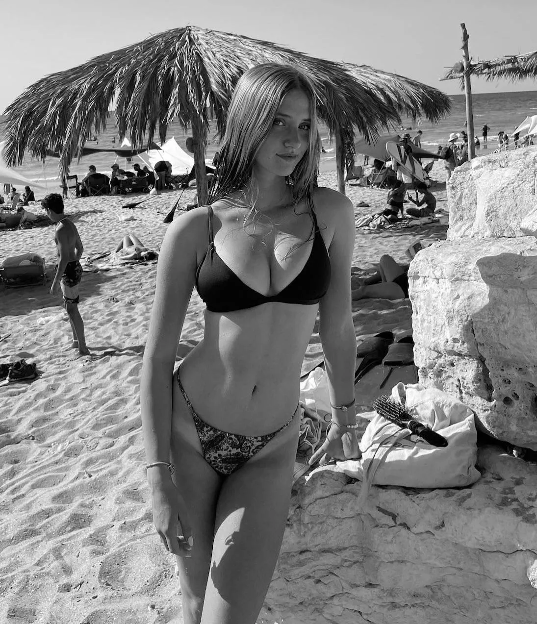 black and white IUTR