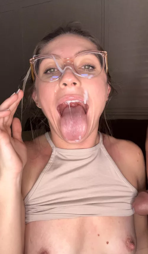 cum on my glasses anytime 