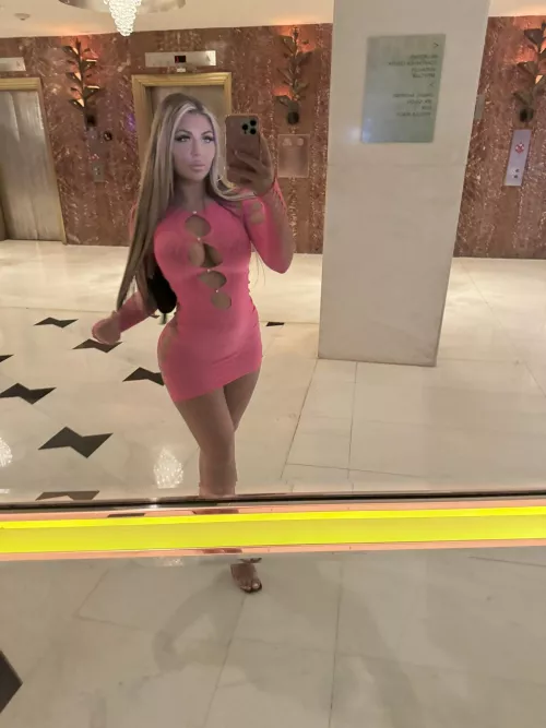 Do you like how sexy my dress is?