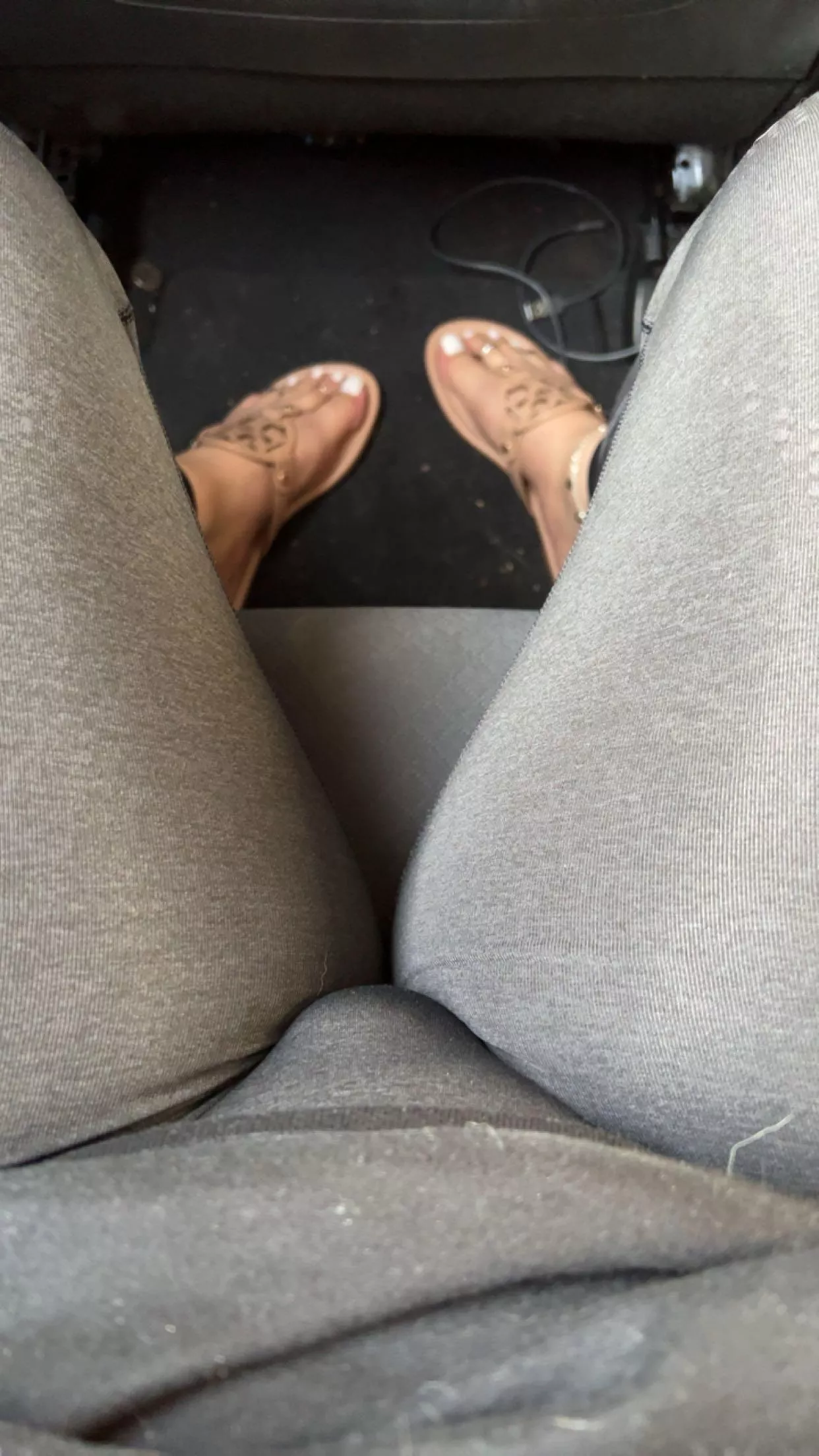 Don’t I have the cutest little bulge ever!!? I can wear all kinds of pantis, micro thongs and gstring and wear a bikini and it would still look cute even without a lot of fabric lol