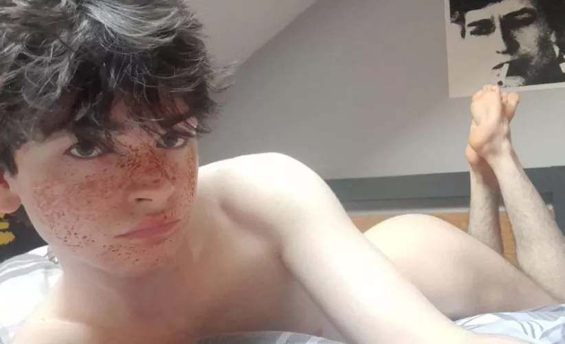 Don't leak these pics lol