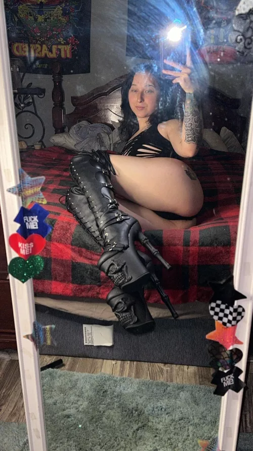 (f22) everything is a thong😩