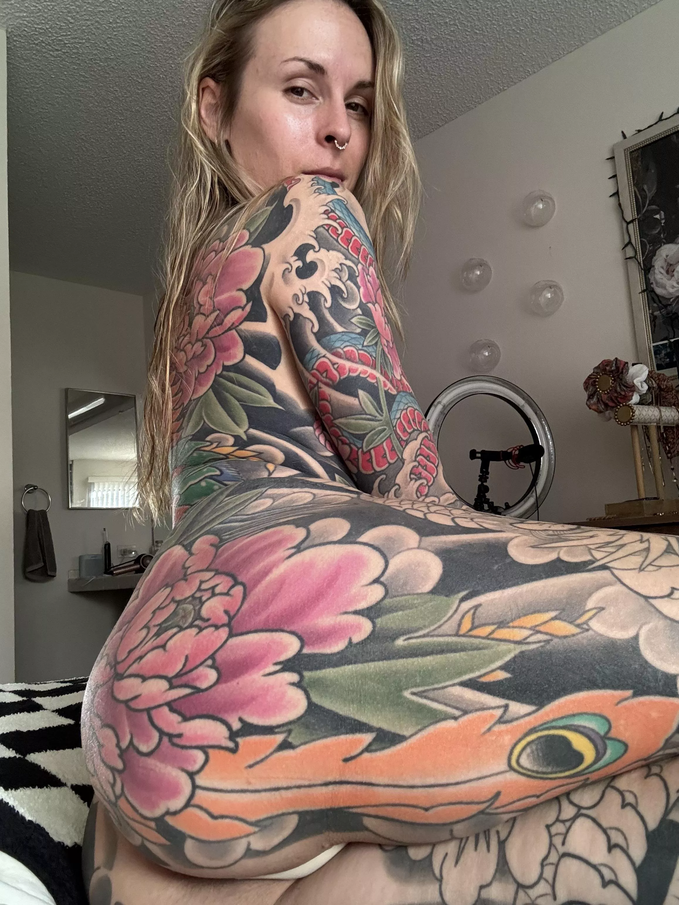 Felt sexy and horny this morning 