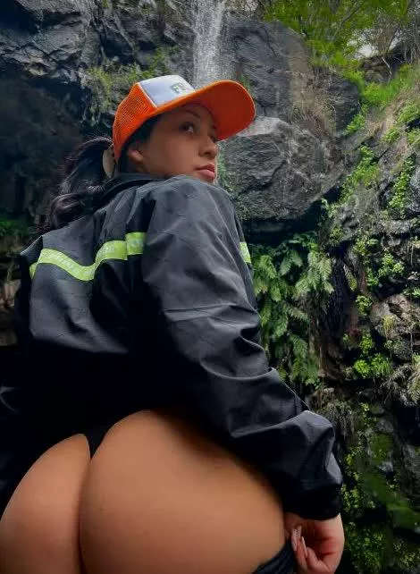 guess my age correct and Ill owe you a 😼 pic