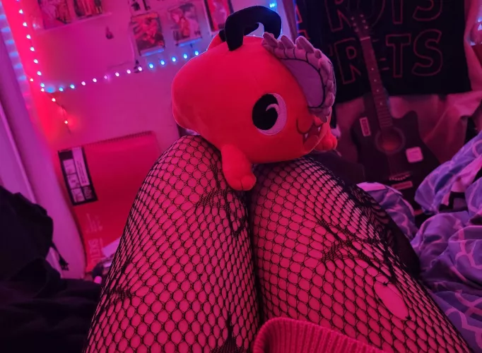 Hii hii new here and new to posting so here's Pochita<3