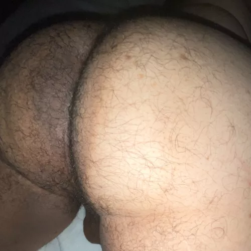 Hope you guys like my fuzzy cheeks. They open up for extremely hairy cocks fyi.