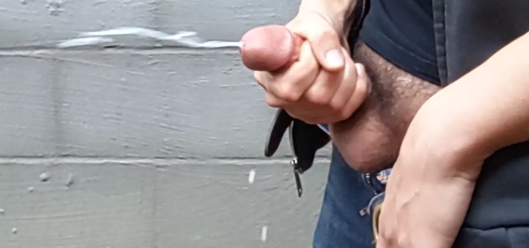 I really like this still I caught of myself cumming and just wanted to show it off.