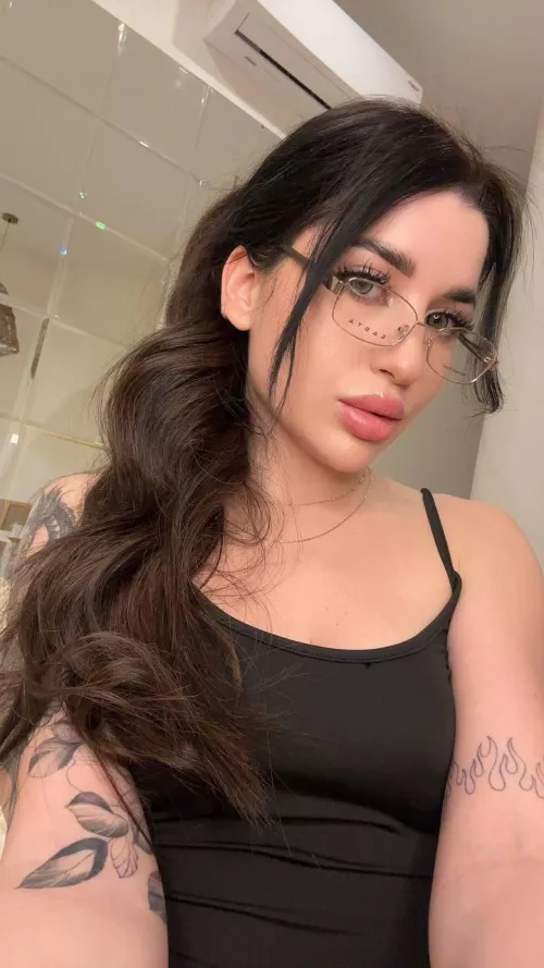 i'm a teacher who always gets teased by my students for looking similar to a cornstar....