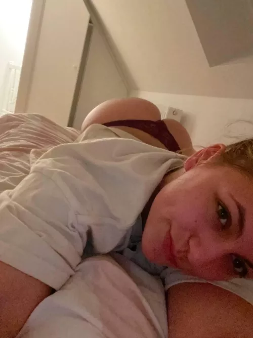 imagine this ass would be your breakfast every morning, you wanna taste?