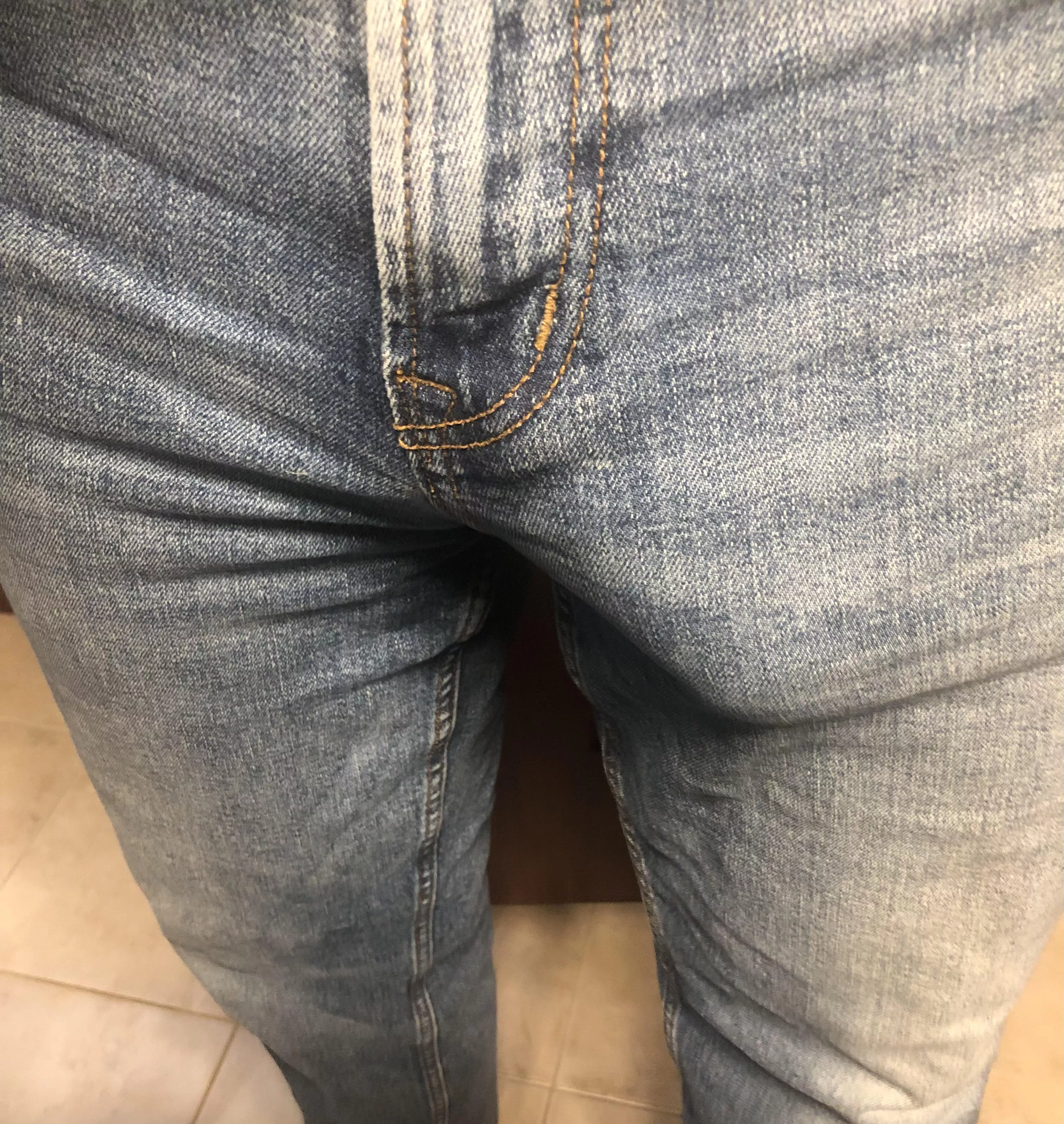 Jeans bulge