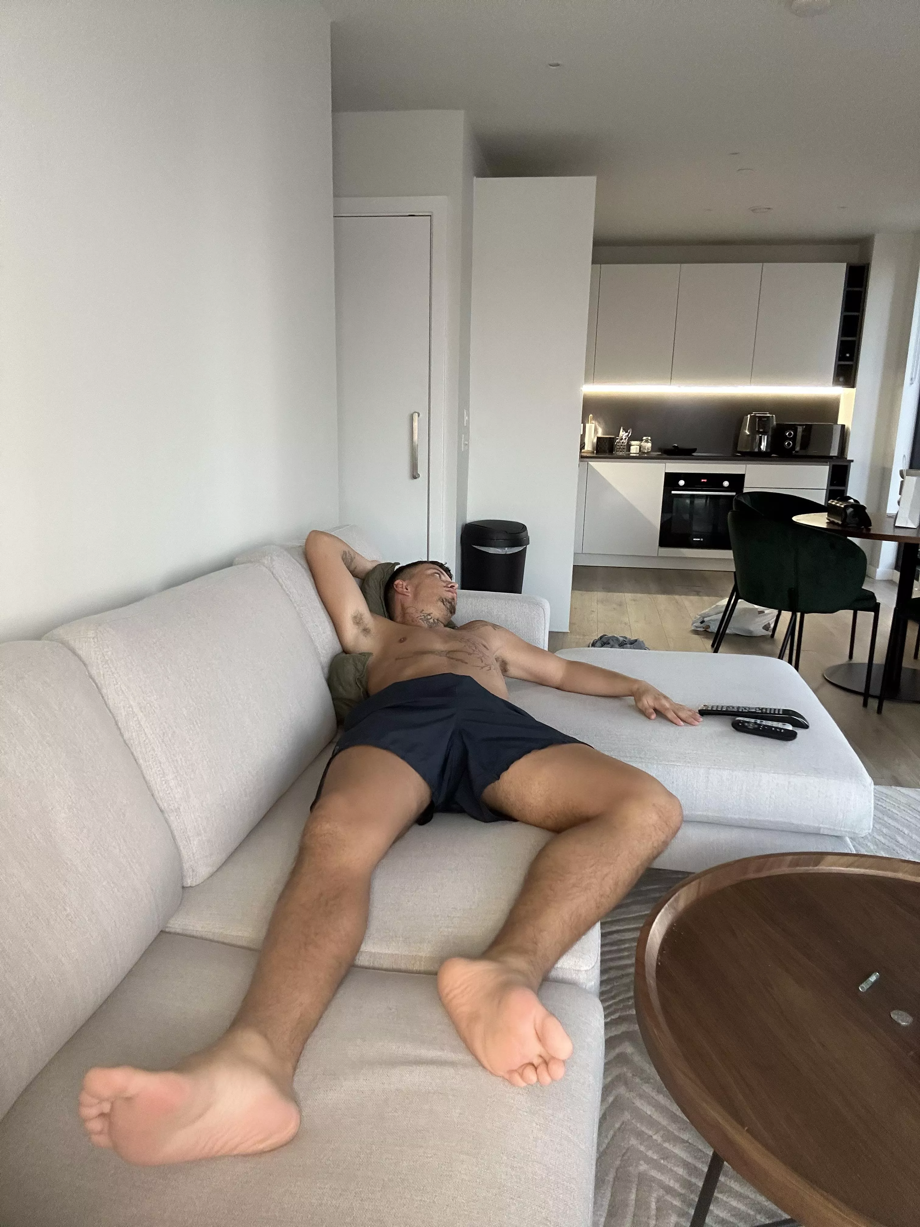 Just looking for someone to match my vibe...