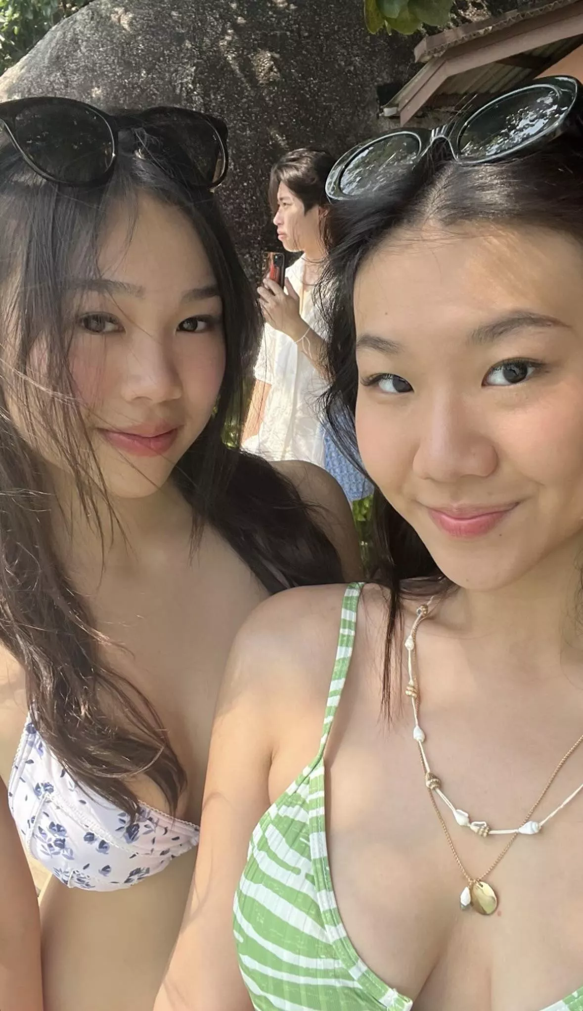 🇭🇰 Left or Right ?