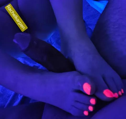 Love milking cock with my feet till it's drained