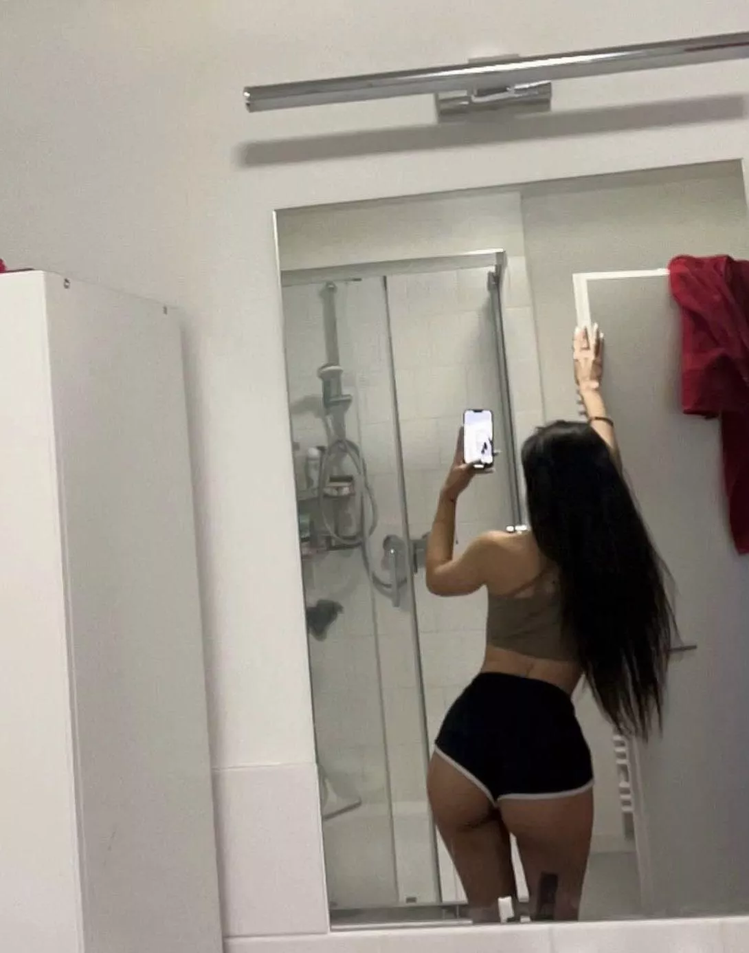 my showers broken anyone up for fixing it and joining me after