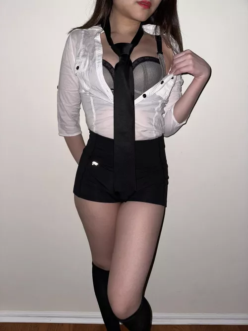 oops…my shirt slipped🤭