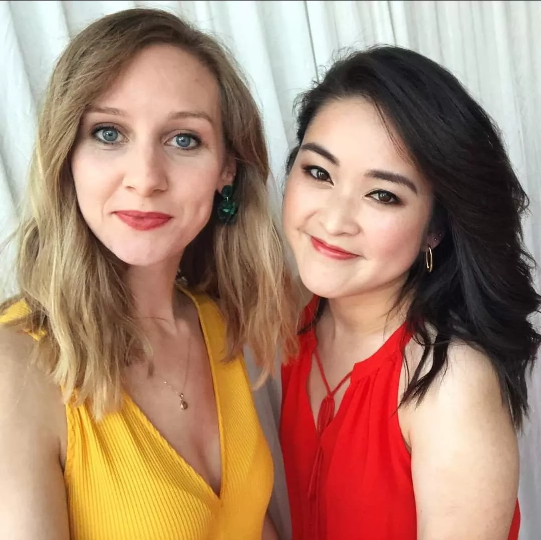 Pick one to give a facial  [2]