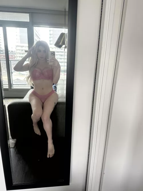 Rate my gorgeousness and tell me how badly you wanna feel my hot bod