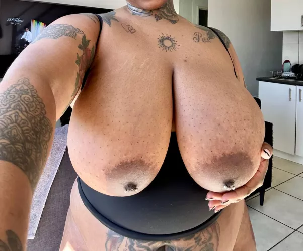 Rate my titties 