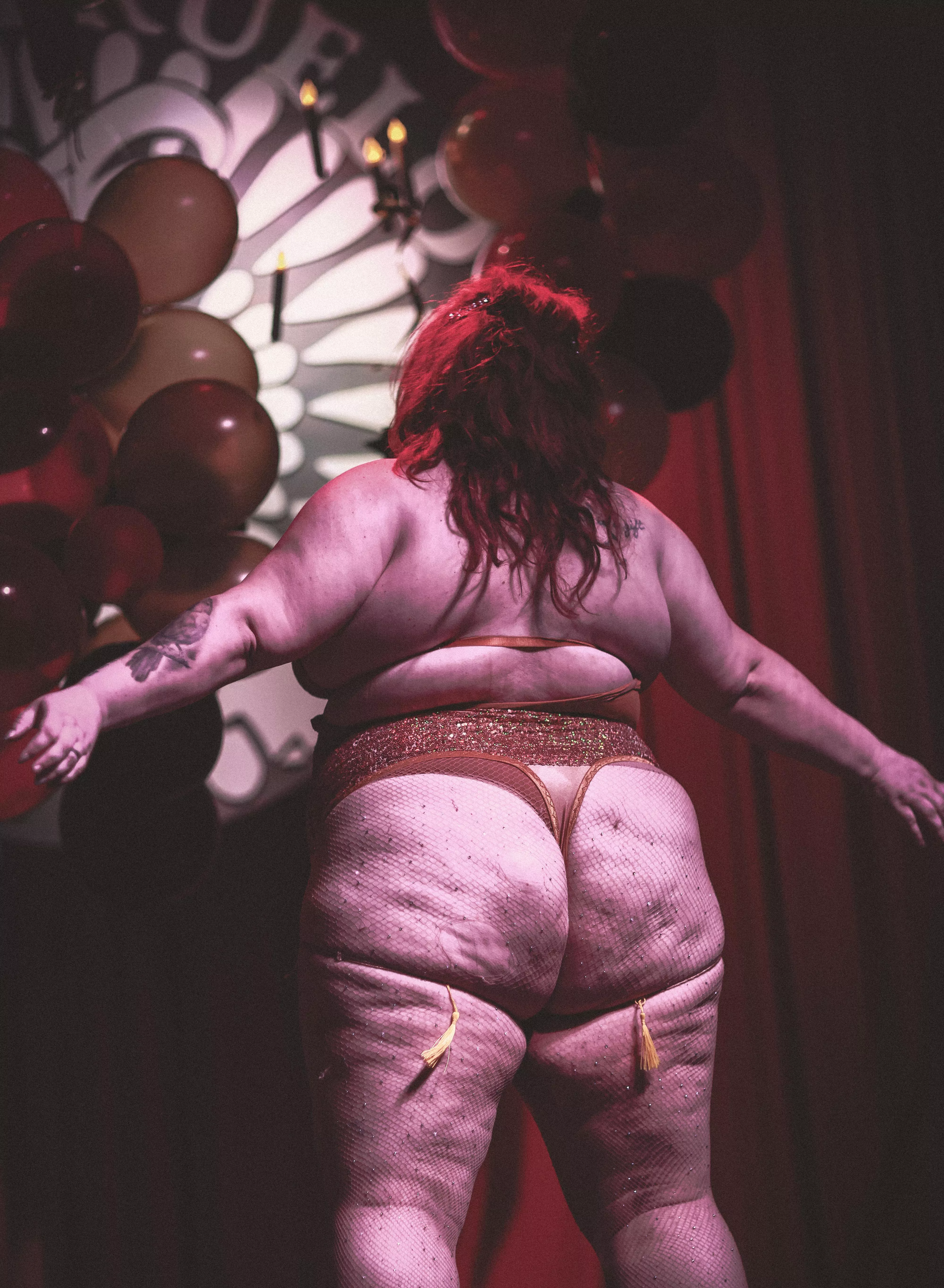 Shaking my ass for an audience is a turn on