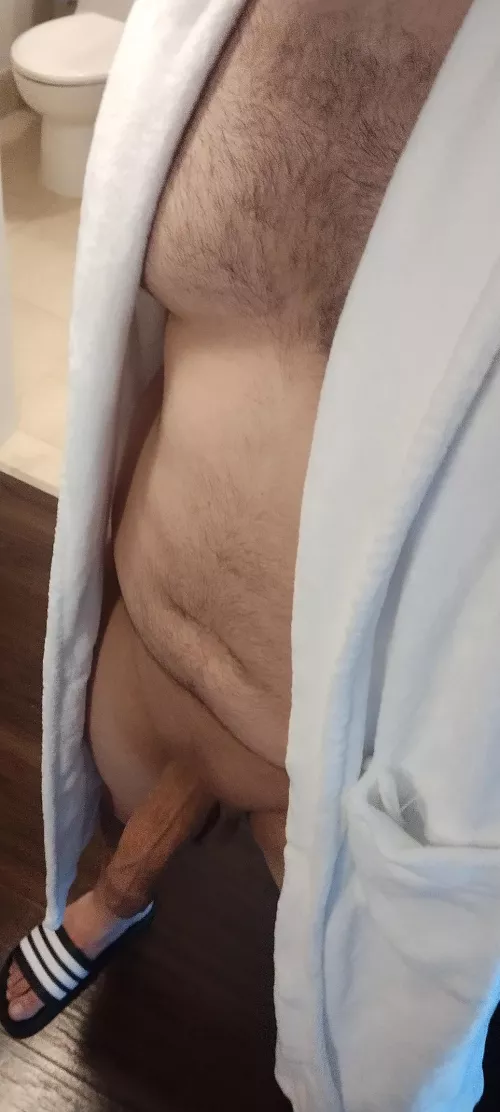 Shaved below the belt, hairy above.