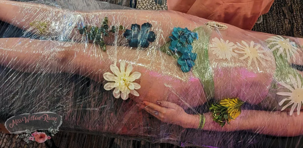 She made such a perfect vase 🌼