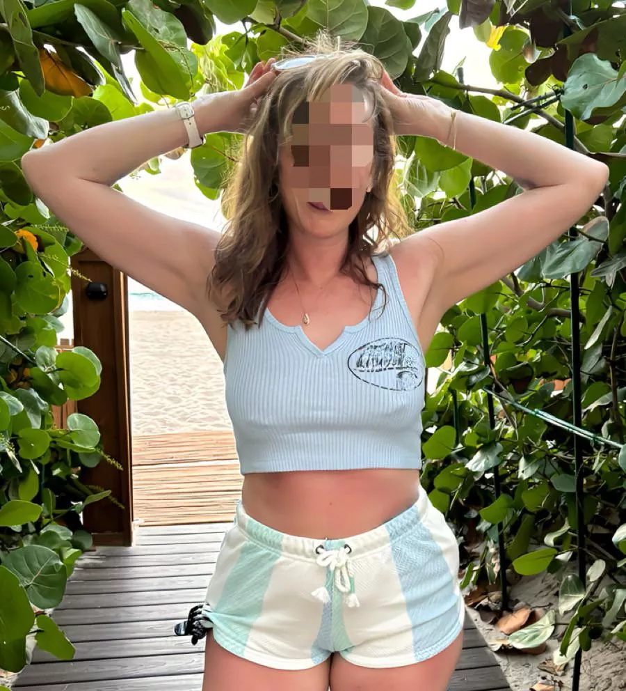 She only talks to gentlmen :) 