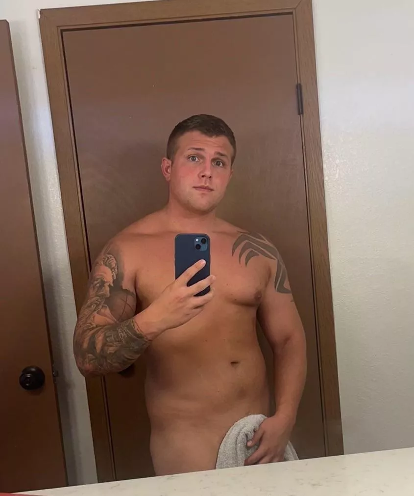 Shower time (32) who wants to help me get my back?