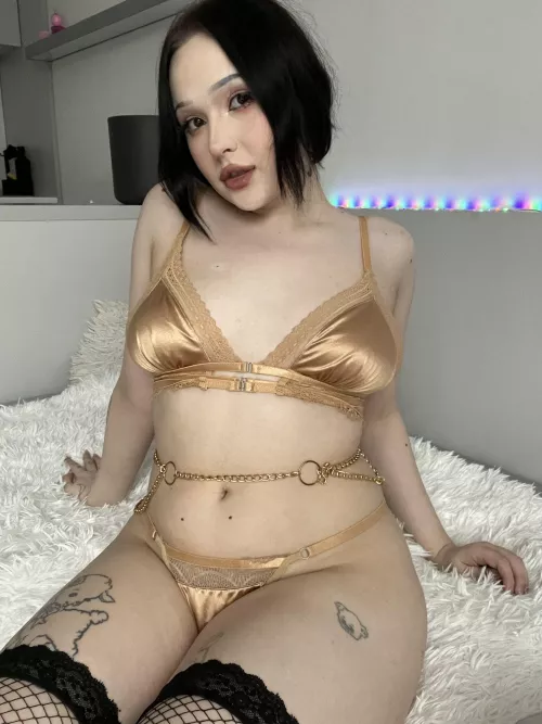 Thick Tattooed Thighs will have you in a chokehold