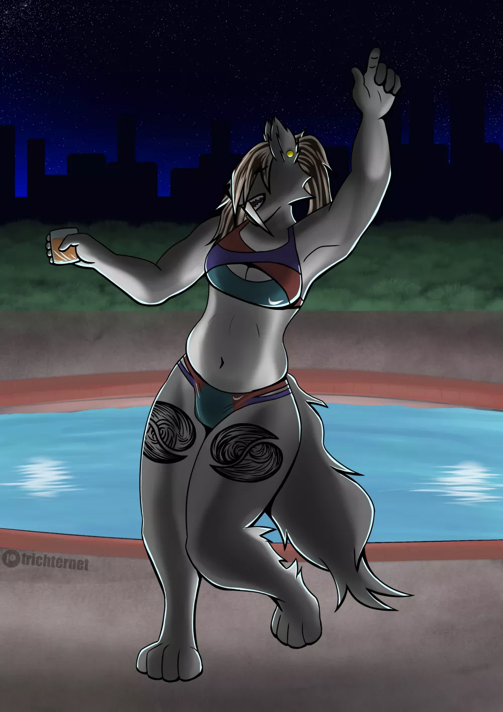 Tipsy Pool cat (TrichterNET)