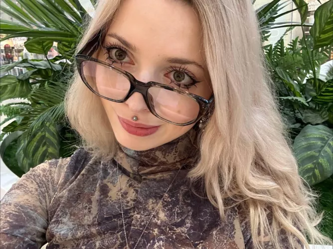 Today after work, I will undress in front of you, BOSS