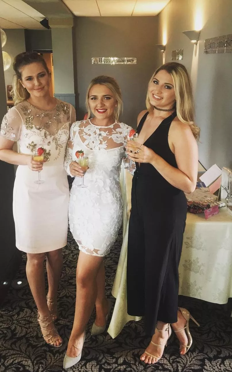 Which sister would suck best? [3]