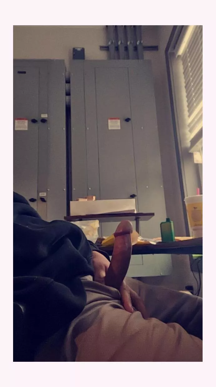 Workin hqrd or hardly workin