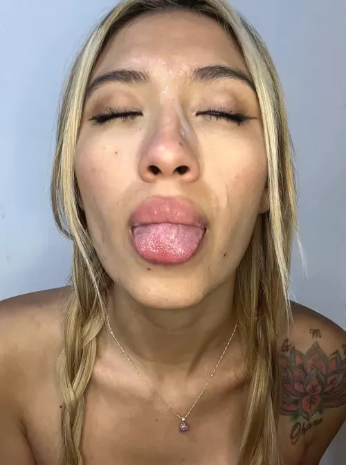 your fav lil cumslut at your service