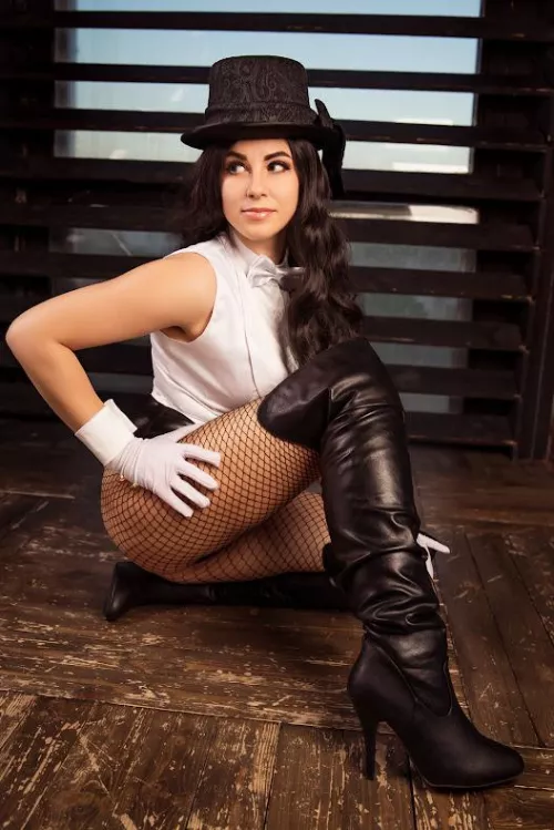Zatanna Zatara from DC Comics cosplay by Yuna Kairi