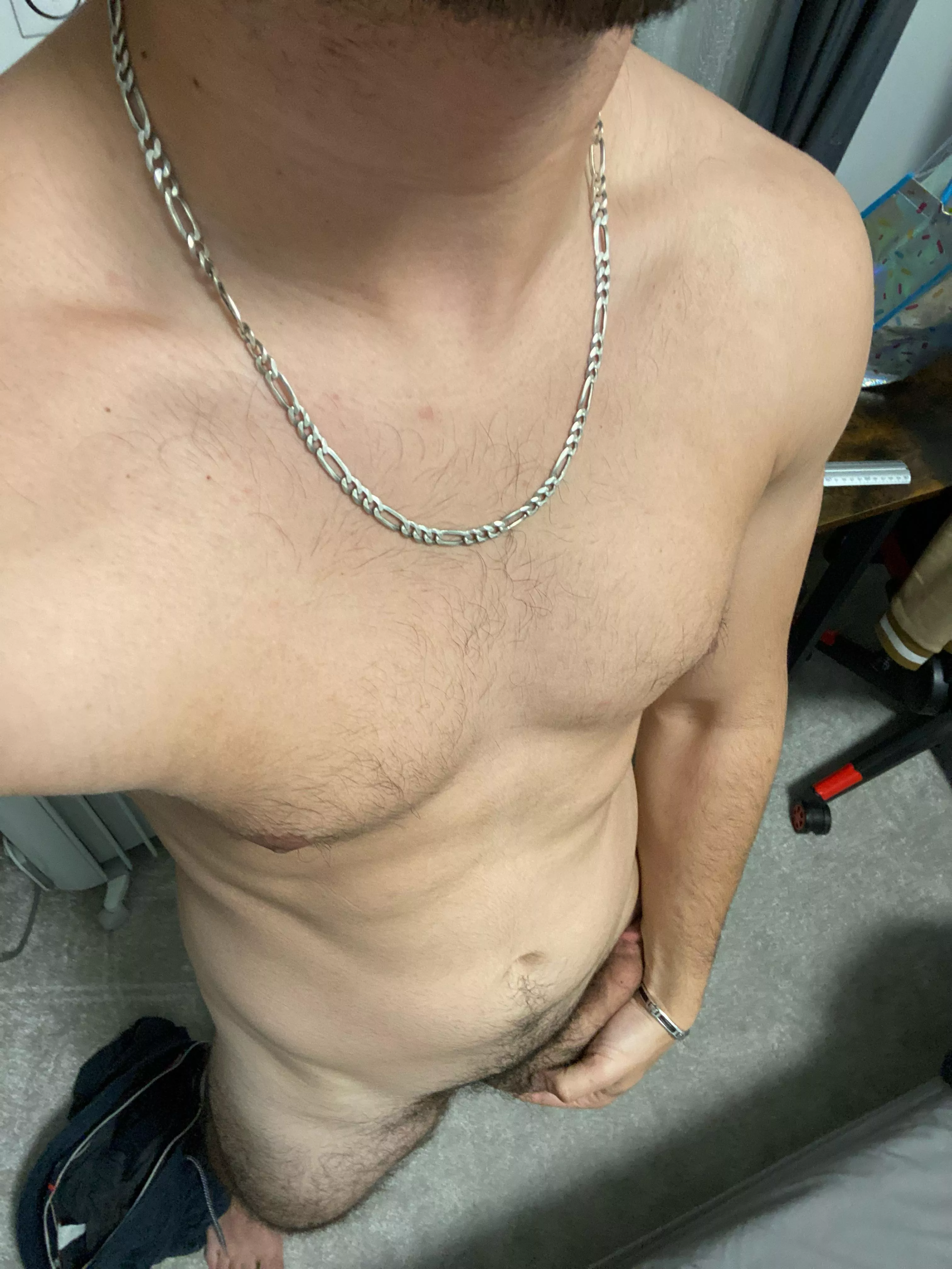 20 for fit guys around my age. Mathis_cauyot