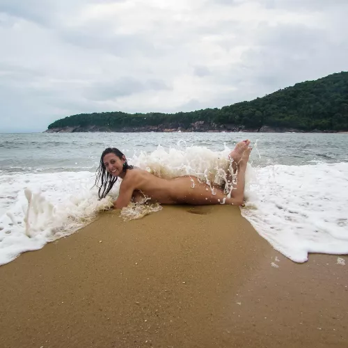 Another photo in the waves at Lagoa beach.