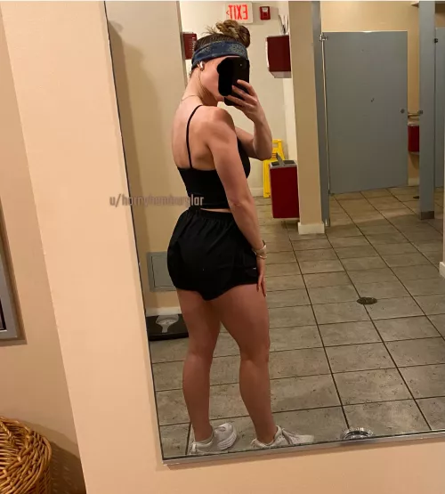 Arms are poppin 😜😊