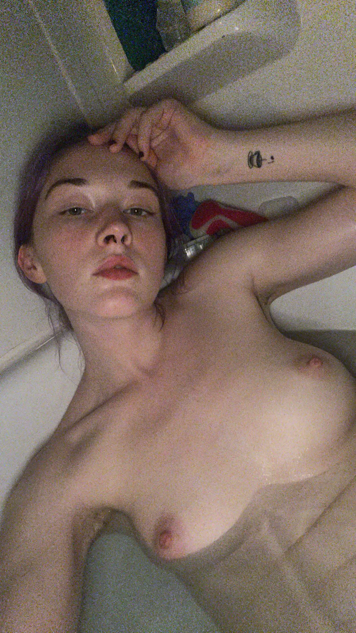 Bathe with me?🥺