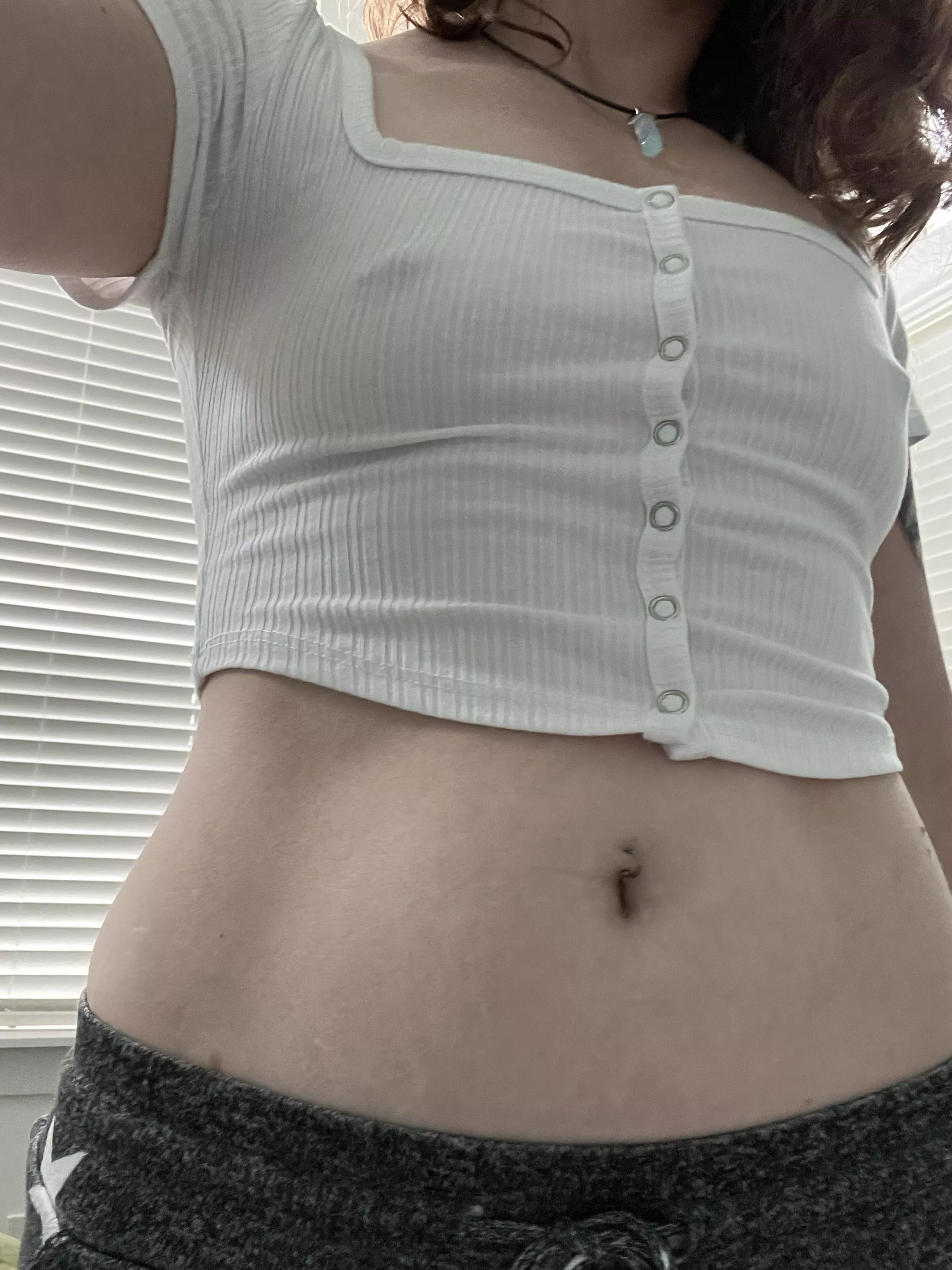 Can’t go wrong w a cropped top