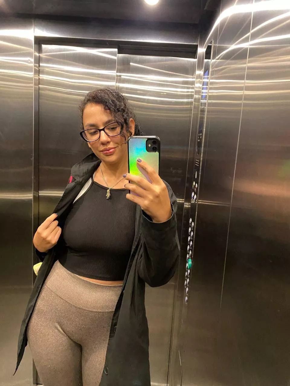 do i look classy in this outfit?